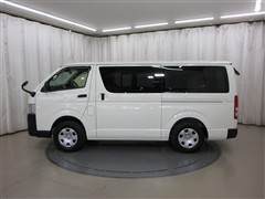 ハイエースV デラックス 4WD