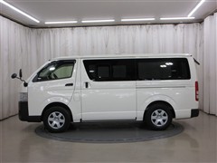 ハイエースV DX 4WD