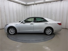 クラウンHV ロイヤルサルーンFOUR