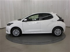 ヤリス HV X 4WD