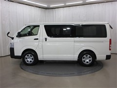 ハイエースV DX 4WD
