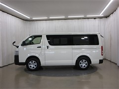 ハイエースV DX 4WD