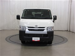 ハイエースV DX 4WD