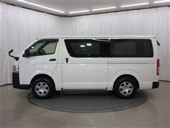 ハイエースV DX 4WD