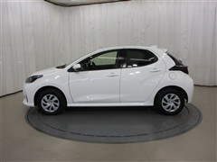 ヤリス X 4WD
