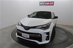 C-HR S GRスポーツ