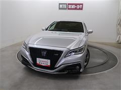 トヨタ クラウン ハイブリッド RS