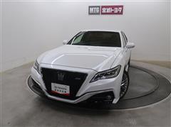 クラウン ハイブリッドRS FOUR