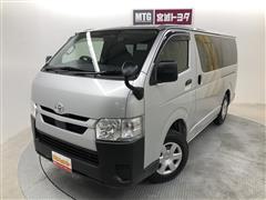 ハイエースバン デラックス