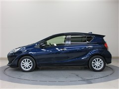 アクア S スタイルブラック