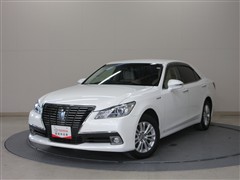 トヨタ クラウンHEV ロイヤルサルーン4