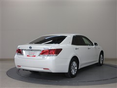 クラウンHEV ロイヤルサルーン4