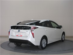 プリウス Sセーフティープラス4WD