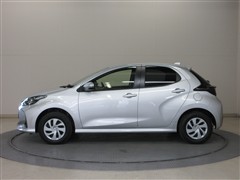 ヤリス X 4WD