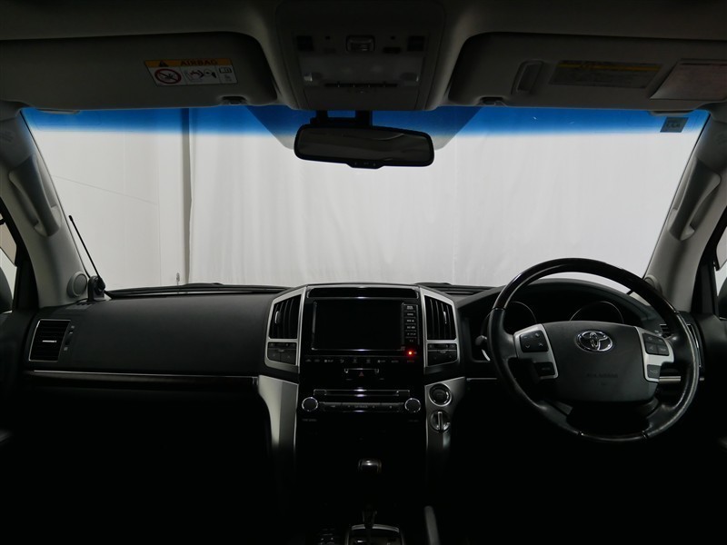 とらや 耐トラ付サイドタップ4個口黒｜YAZAWA CORPORATION