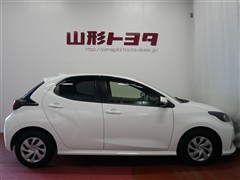 ヤリス ハイブリッド X