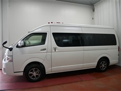 ハイエースWグランドキャビン4WD