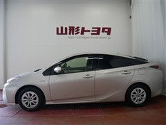 プリウス S セーフティプラス