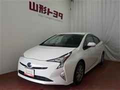 トヨタ　プリウス A