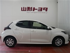 ヤリス X