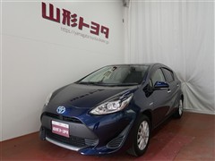 トヨタ　アクア S スタイルブラック