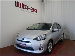 トヨタ アクア G ブラックソフトレザーセレ