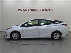 プリウス S E-Four