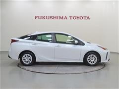 プリウス S E-Four