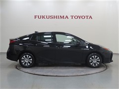 プリウス A E-Four