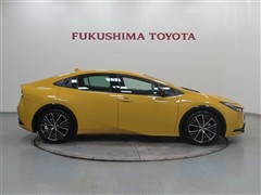 プリウス Z E-Four