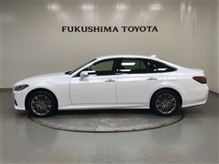 クラウンHEV S Four