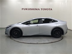 プリウス X E-Four