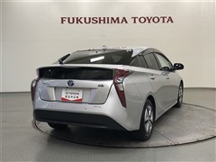 プリウス A