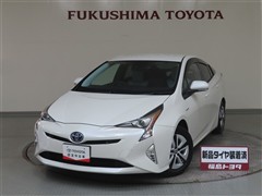 プリウス A E-Four