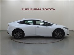 プリウス Z E-Four