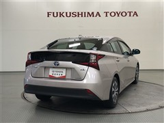 プリウス A
