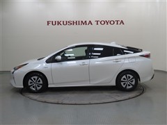 プリウス A E-Four