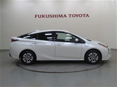 プリウス A E-Four