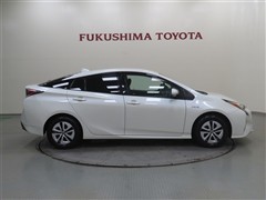 プリウス A E-Four