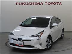 プリウス A E-Four