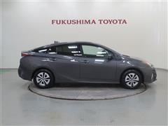 プリウス A E-Four