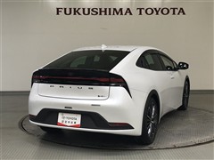 プリウス G E-Four