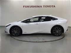 プリウス Z E-Four