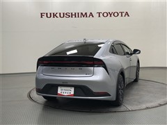 プリウス X E-Four
