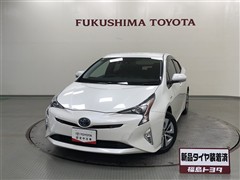 プリウス A E-Four