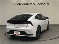 プリウス Z E-Four