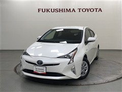 トヨタ プリウスS セーフティ+ E-Four