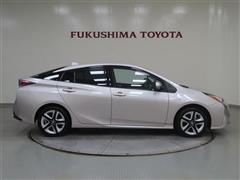 プリウス Aツーリング E-Four