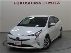 プリウス A E-Four