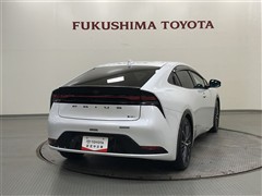 プリウス Z E-Four